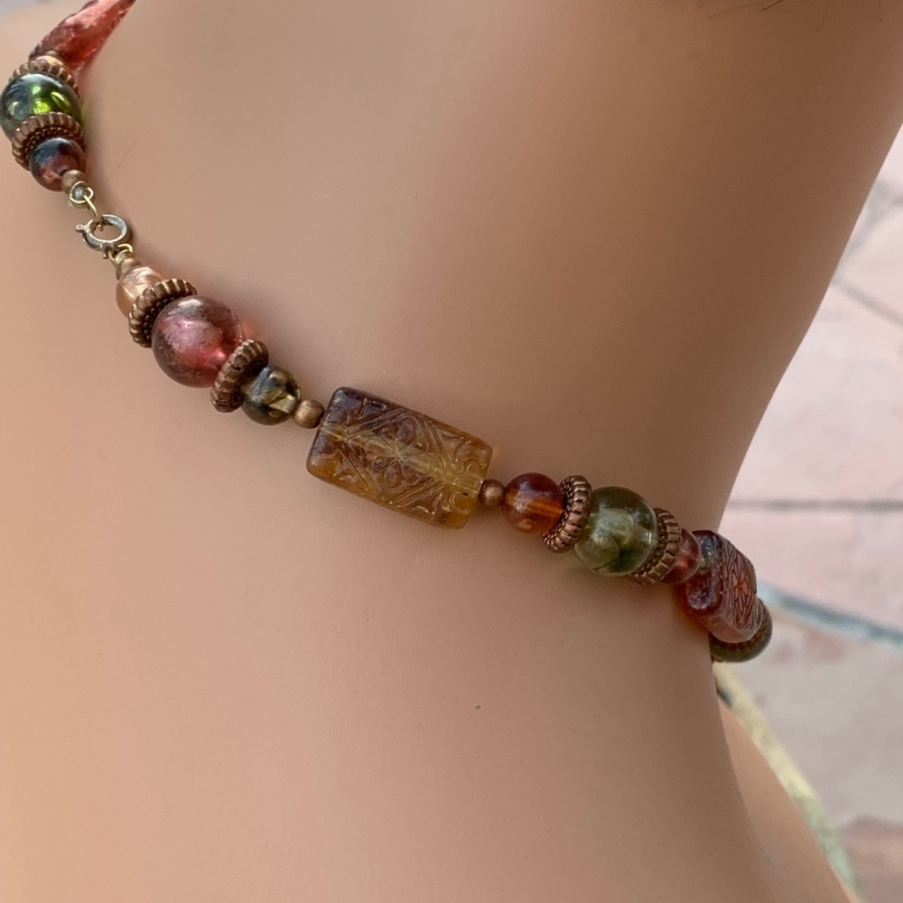 Multi-Colored Round And Squared Beaded Nacklace - image 7